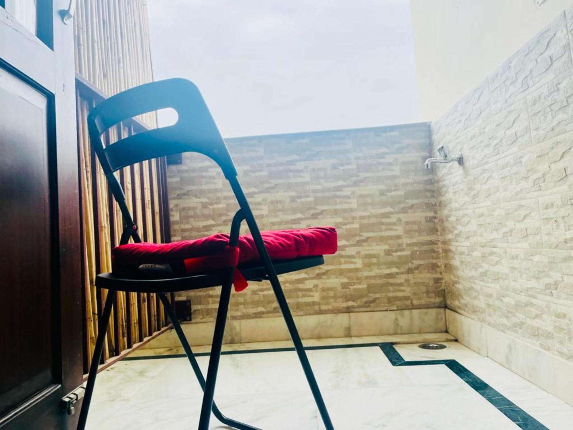 Bluo Studio5 Golf Course Road - Gym, Terrace Garden Gurgaon Eksteriør bilde