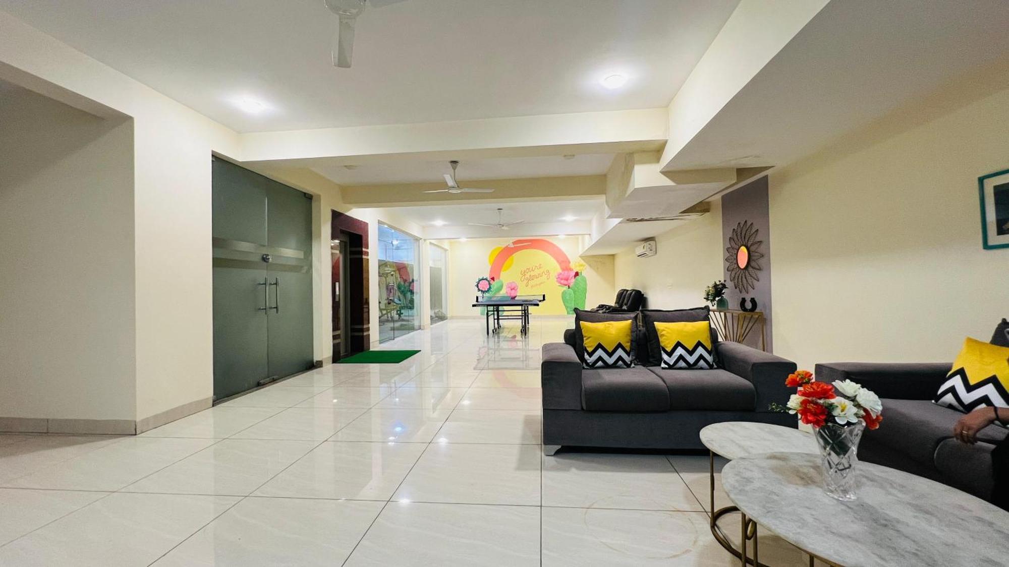Bluo Studio5 Golf Course Road - Gym, Terrace Garden Gurgaon Eksteriør bilde